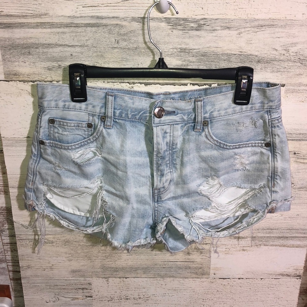 American Eagle distressed shorts size 8 Tom girl shortie shorts jean shorts - Picture 1 of 7